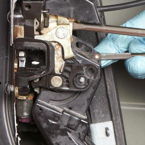 Ремонт и замена автомобильных замков в Гомеле